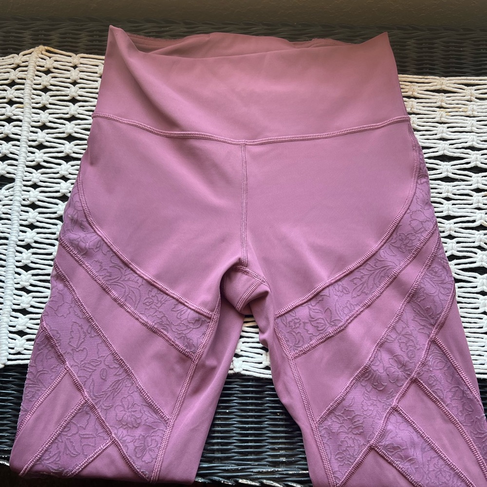 Lululemon Mauve Lace Leggings
